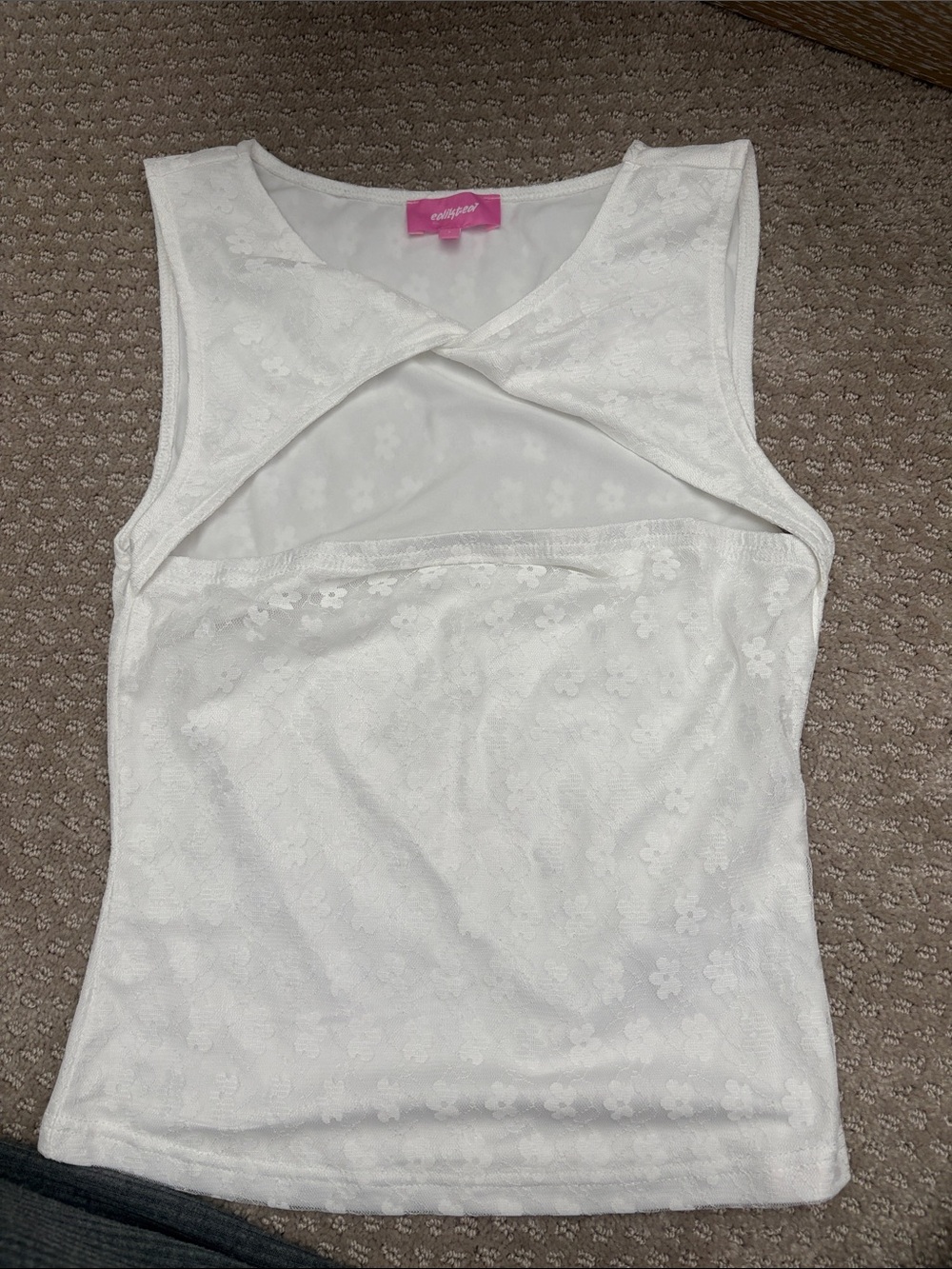 Edikted White Floral Flattering Lace Sleeveless Top